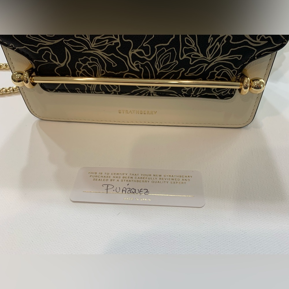 Rare Strathberry East West Mini - Black/Vanilla/Gold - Picture 12 of 16